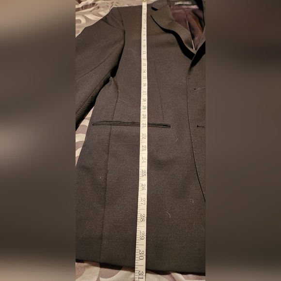 Suit - Picture 8 of 9